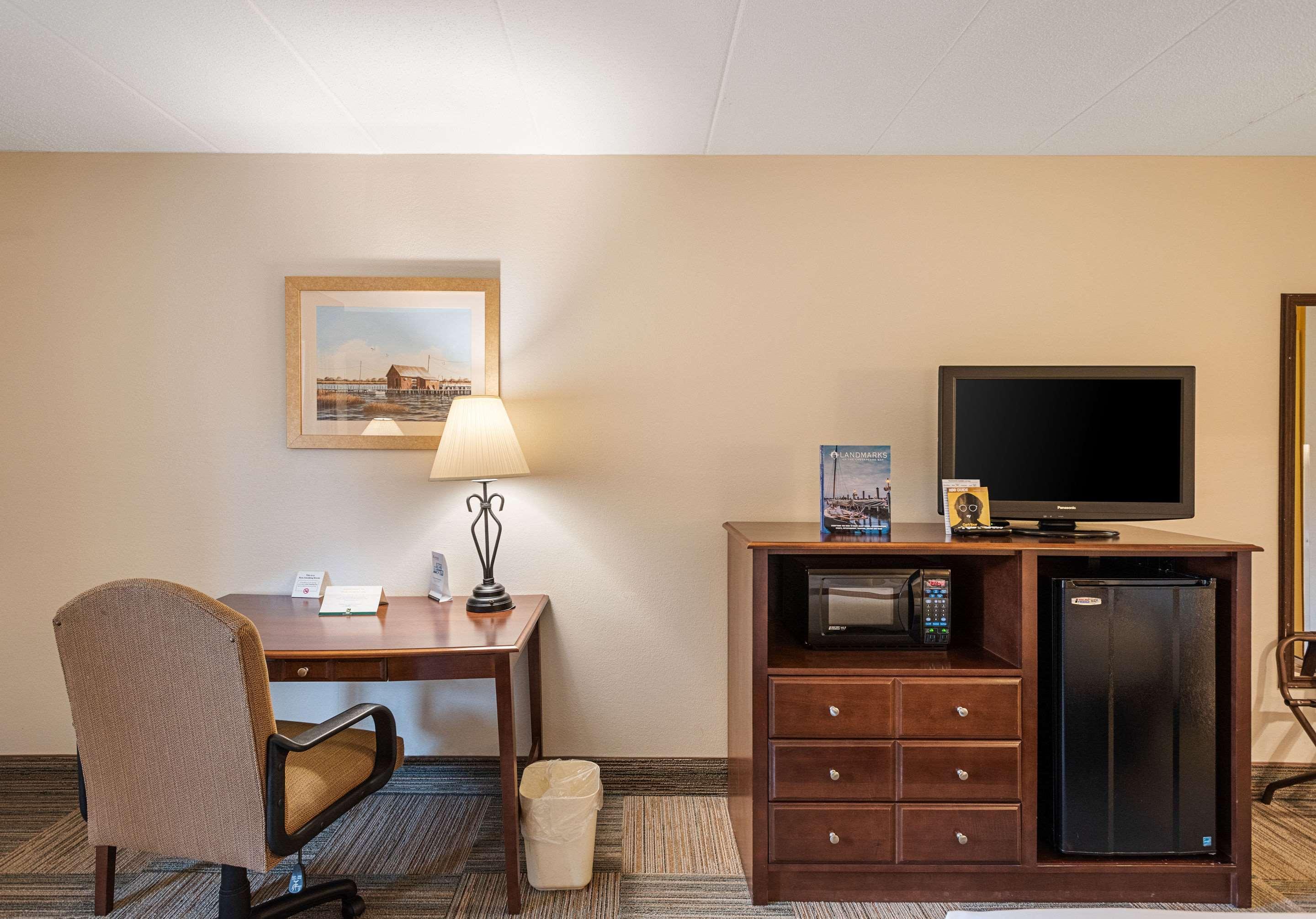 Quality Inn Істон Екстер'єр фото