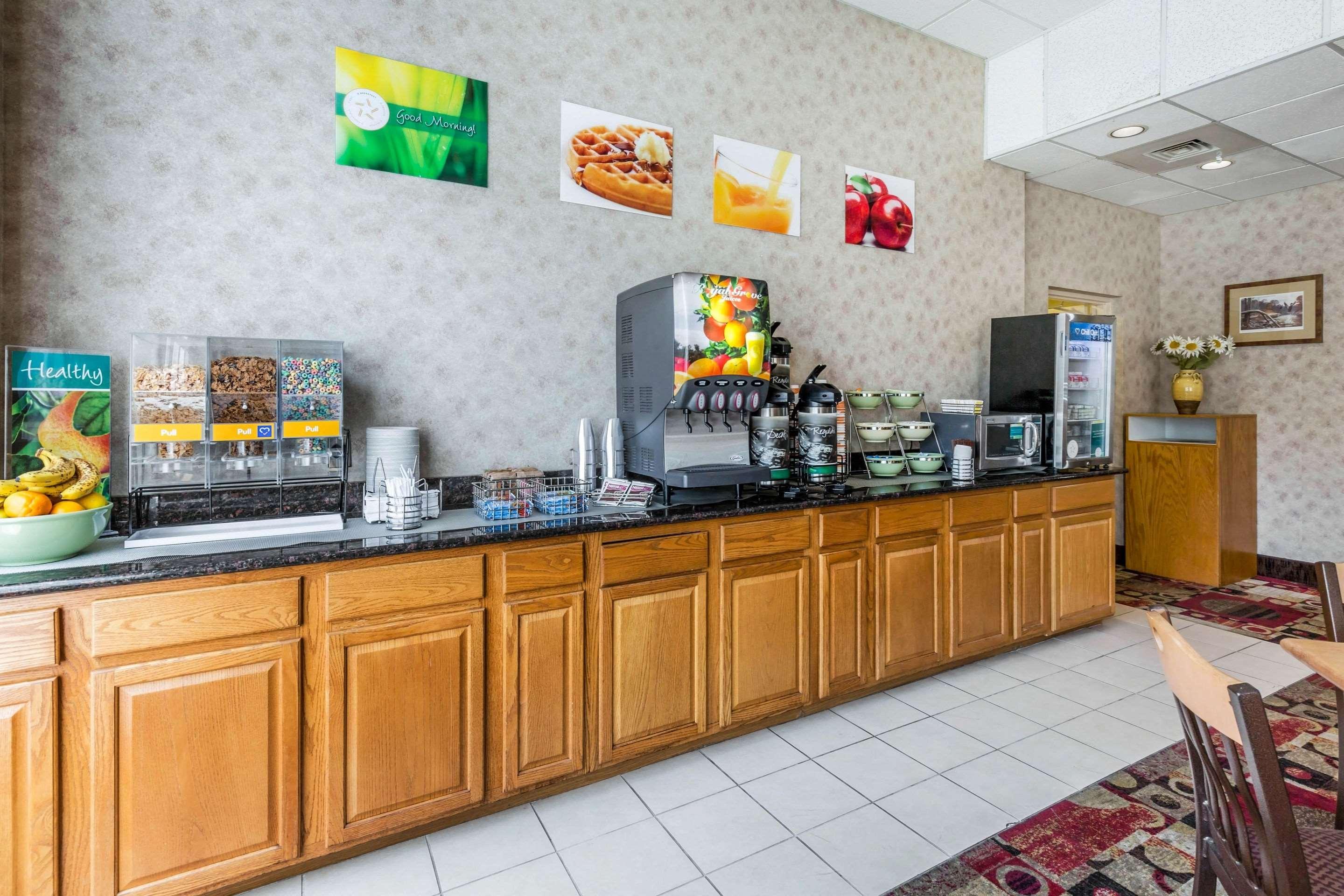 Quality Inn Істон Екстер'єр фото