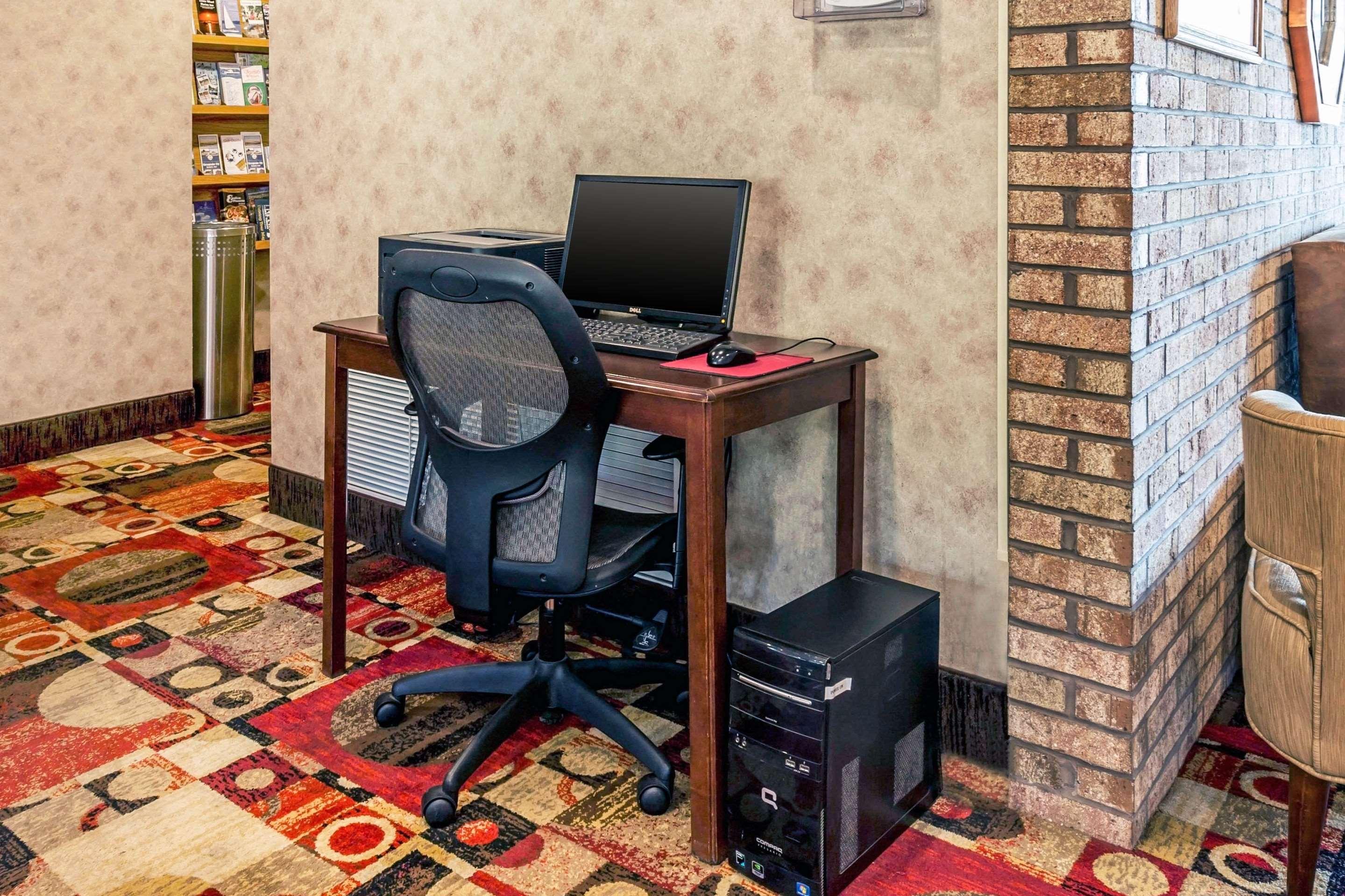 Quality Inn Істон Екстер'єр фото