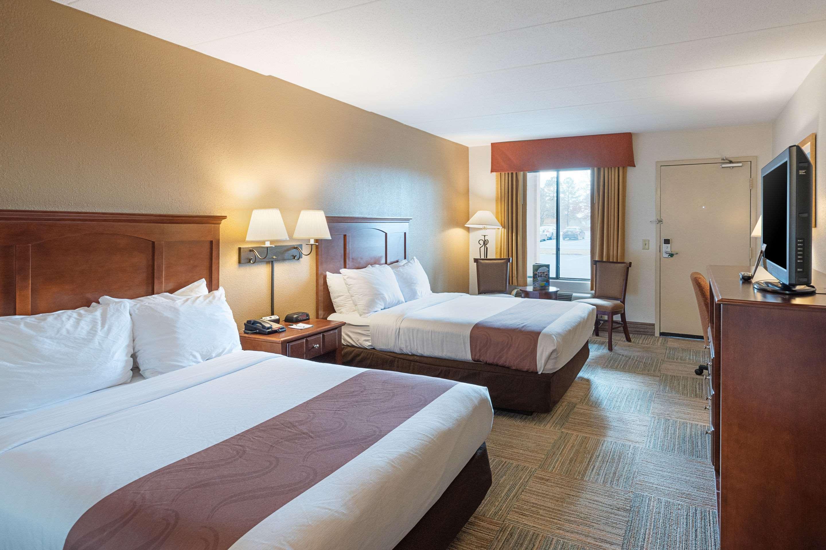Quality Inn Істон Екстер'єр фото