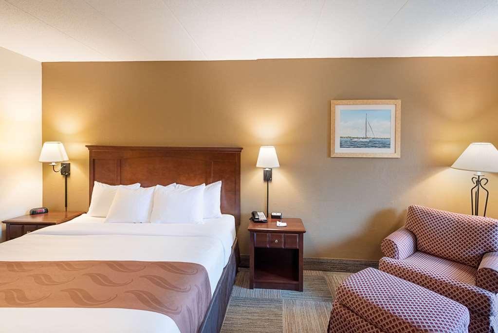 Quality Inn Істон Номер фото
